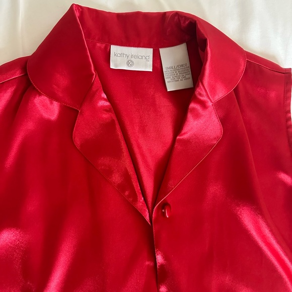NWOT Kathy Ireland Red Satin Women's Sleepwear Set - small - Picture 2 of 5